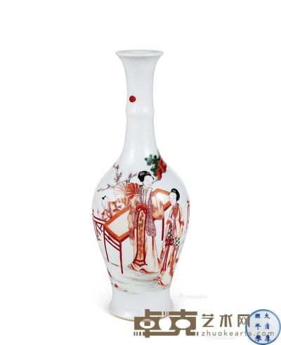  清 五彩人物故事长颈瓶 高27cm
