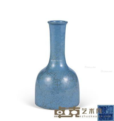  清乾隆 仿汝釉摇铃尊 高15.6cm