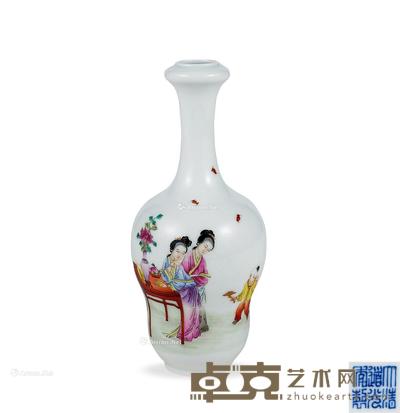  清道光 粉彩仕女婴戏纹瓶 高17.2cm