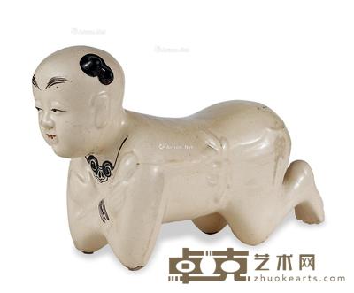  明 白釉孩儿枕 长37cm