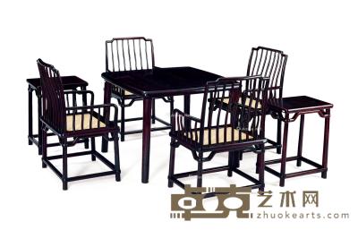  明式 小叶紫檀 梳背式玫瑰椅、圆角方桌、方几 (一组七件) 桌59.8×78×78cm；椅75.8×47.5×37.9cm×4；几50.5×28.8×38cm×2