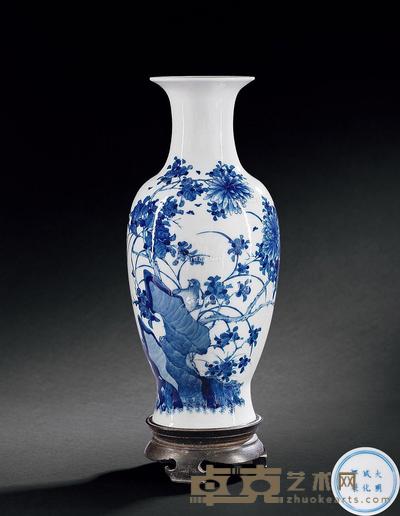 民国 青花花鸟纹瓶 高33cm