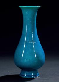  清 孔雀蓝釉瓶