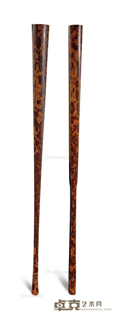 清 梅鹿竹扇骨 (一组两件) 长32cm×2