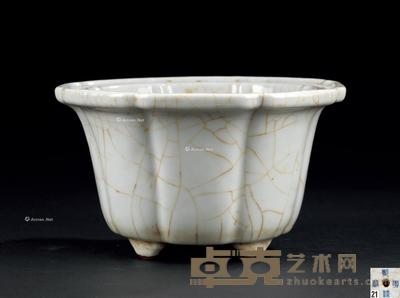* 清乾隆 仿官釉花口盆 高10cm；直径17.5cm