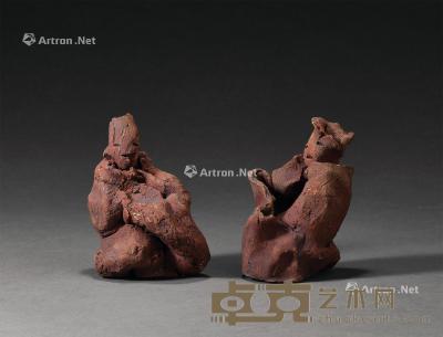  大儒 陶土 雕塑 8.4×6×11cm(左)；8×6.2×10.7cm(右)