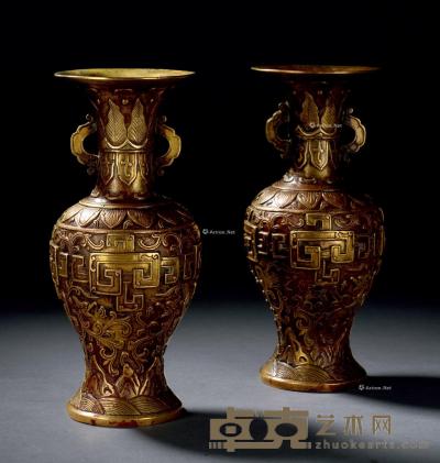  清乾隆 铜浮雕螭龙纹瓶 （一对） 高17.8cm×2