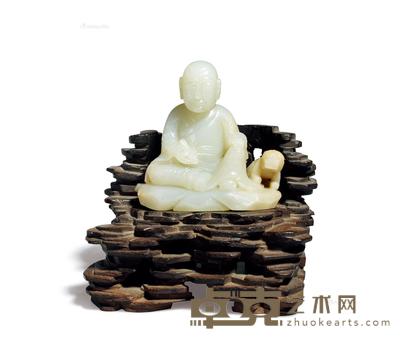  清 紫檀叠石形底座 和田伏虎罗汉像 带座高11.5cm
