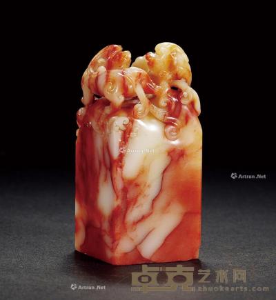 寿山红花芙蓉石双螭钮章 3.7×3.7×8.7cm
