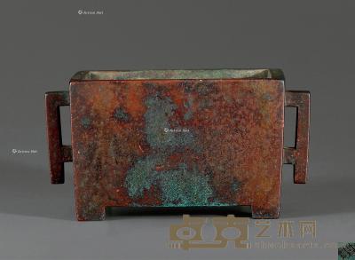 清 铜「玉堂清玩」款马槽炉 10.8×7.7×7cm；重1661g