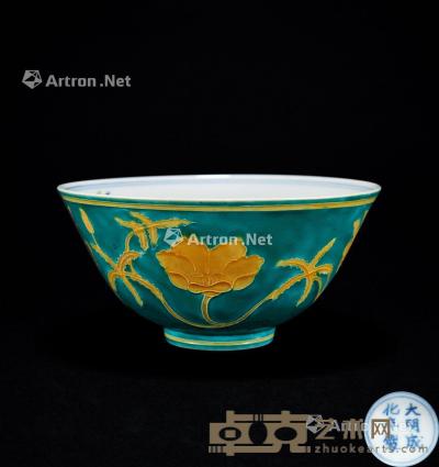  明 斗彩花卉纹碗 直径15cm