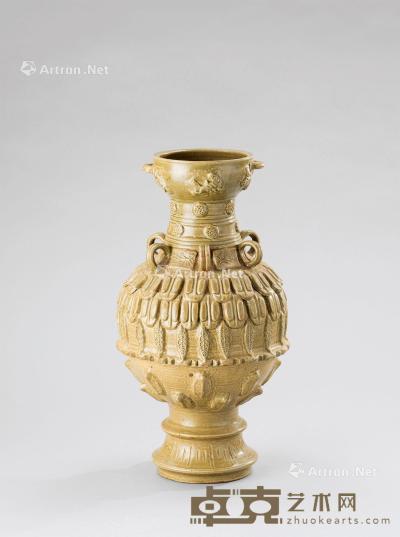  北齐 青瓷堆塑莲瓣纹瓶 直径23.2；高44cm