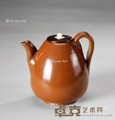  金代 定窑柿釉茶壶 宽10.8；高10.7cm