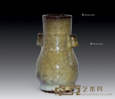 南宋 青釉贯耳瓶 高15cm;底径6cm;口径5.5cm