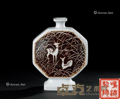  鸣海制陶款 褐彩双鹿纹扁壶 长18.9cm；高24cm 