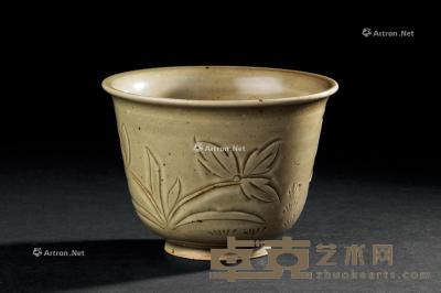  宋代 耀州窑刻花卉纹杯 直径11.3；高8.2cm