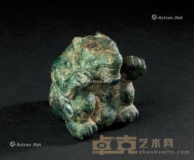  汉代 青铜熊摆件 长4.9cm；高5.1cm
