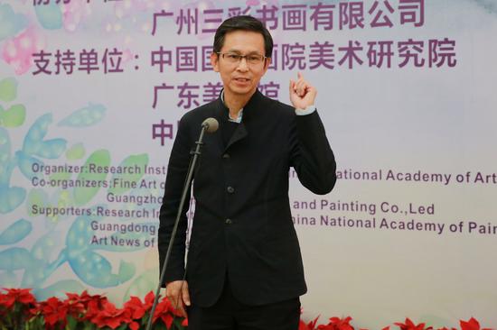 中国美术家协会副主席、中国艺术研究院工笔画研究院名誉院长何家英致辞