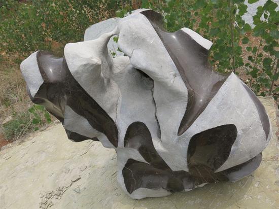 谷文达  《天象·芒种》   儒石（石灰岩）  80×50×70cm  2017年