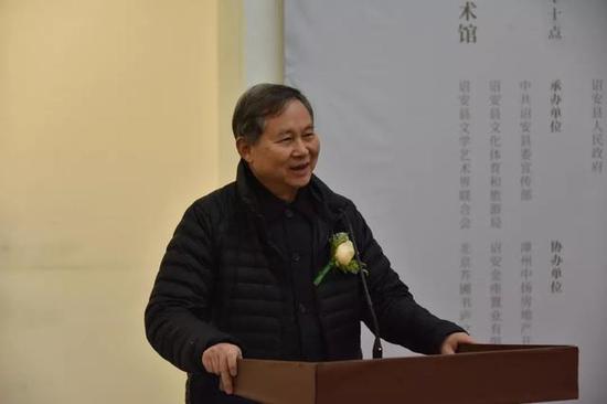 中国艺术研究院研究生院教授，人民画院名誉院长汤立致辞