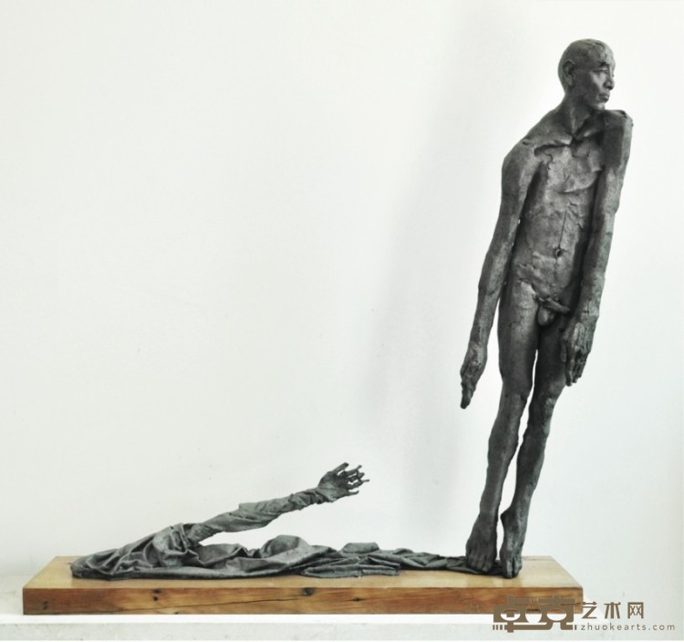 《如影“隋”行》，隋广龙。雕塑，105×26×108cm