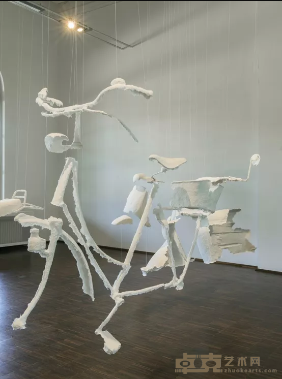Bicycle 《纸自行车》 安妮塔·布伦根斯 Anita Brendgens 115 x 143 x 60 cm 手造纸、细绳