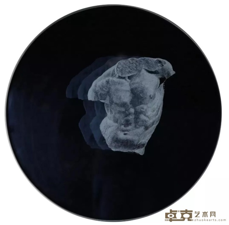 《斑点NO.1》 沈桦 直径60cm 2019年 镜面刻画
