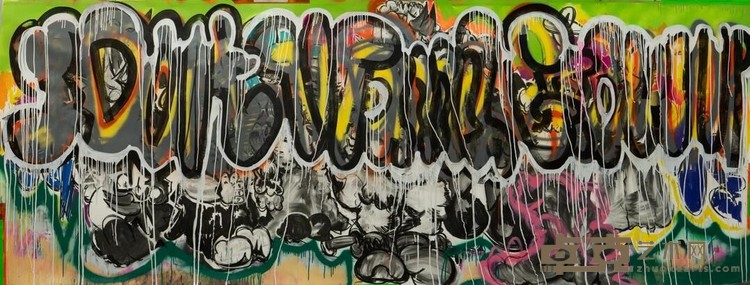 《成长的烦恼 I don't wanna grow up》 陈镒晗 HAM 400x150cm 2020年 纸本木炭 喷漆 胶带 Charcoal Sparay pint Tap on paper