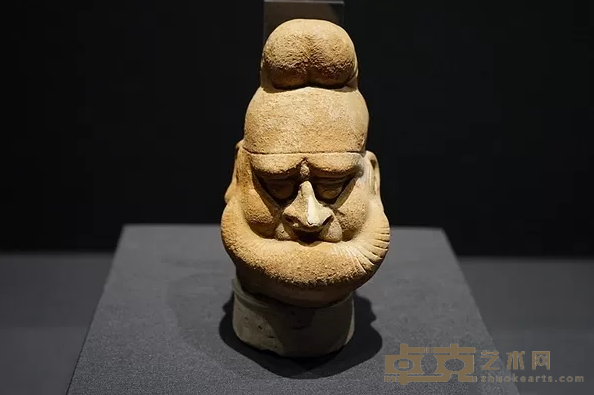 彩绘男俑头像
