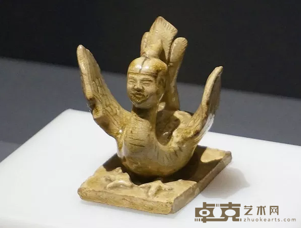 青釉人首鸡身俑