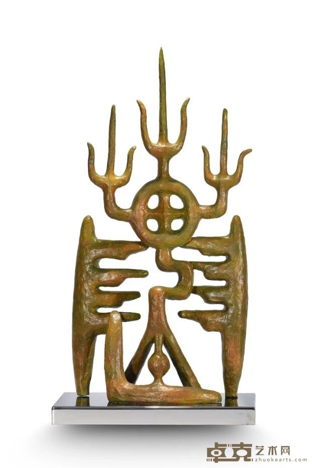 《陈姓图腾雕塑》 王鹭鹰 56x35x108cm