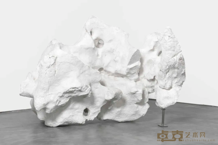 《石膏像》 展望 193x107x130cm 2015年 石膏