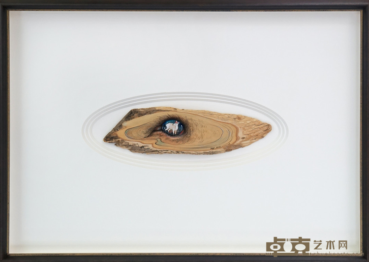 《我眼中的自己》 贺娟 7.2x24.5cm 2020年 黄杨木随形木板丙烯