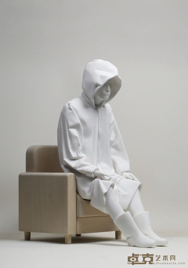 《坐看云起时》 罗幻 54x50x27cm 2015年 大理石、木