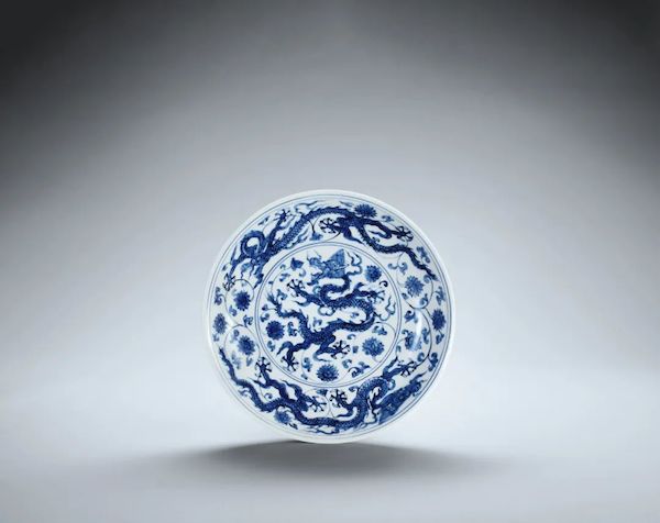 "龙翔九天"与龙纹变迁,长沙博物馆展出元明清御用瓷器