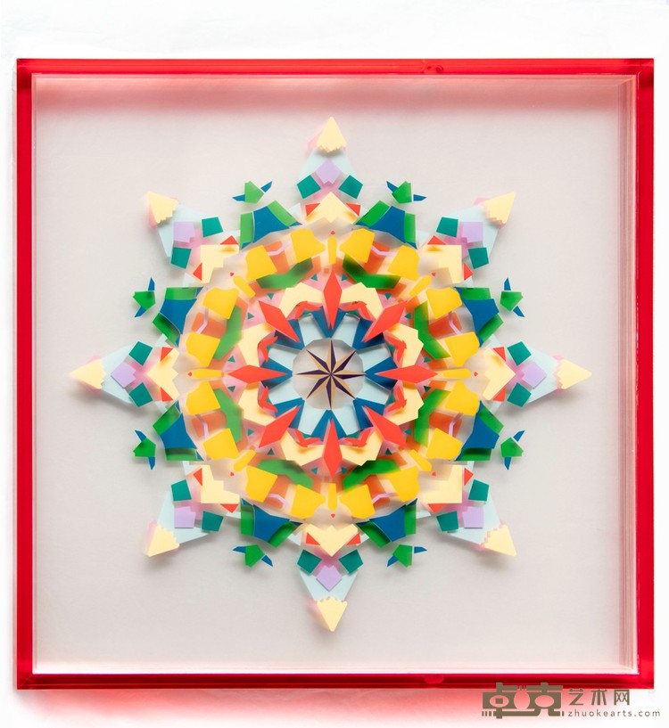 万花筒，亚克力上丝网印，73x73x3cm，2022，KALEIDOSCOPE，Arylic,Silk-screen printing .JPG