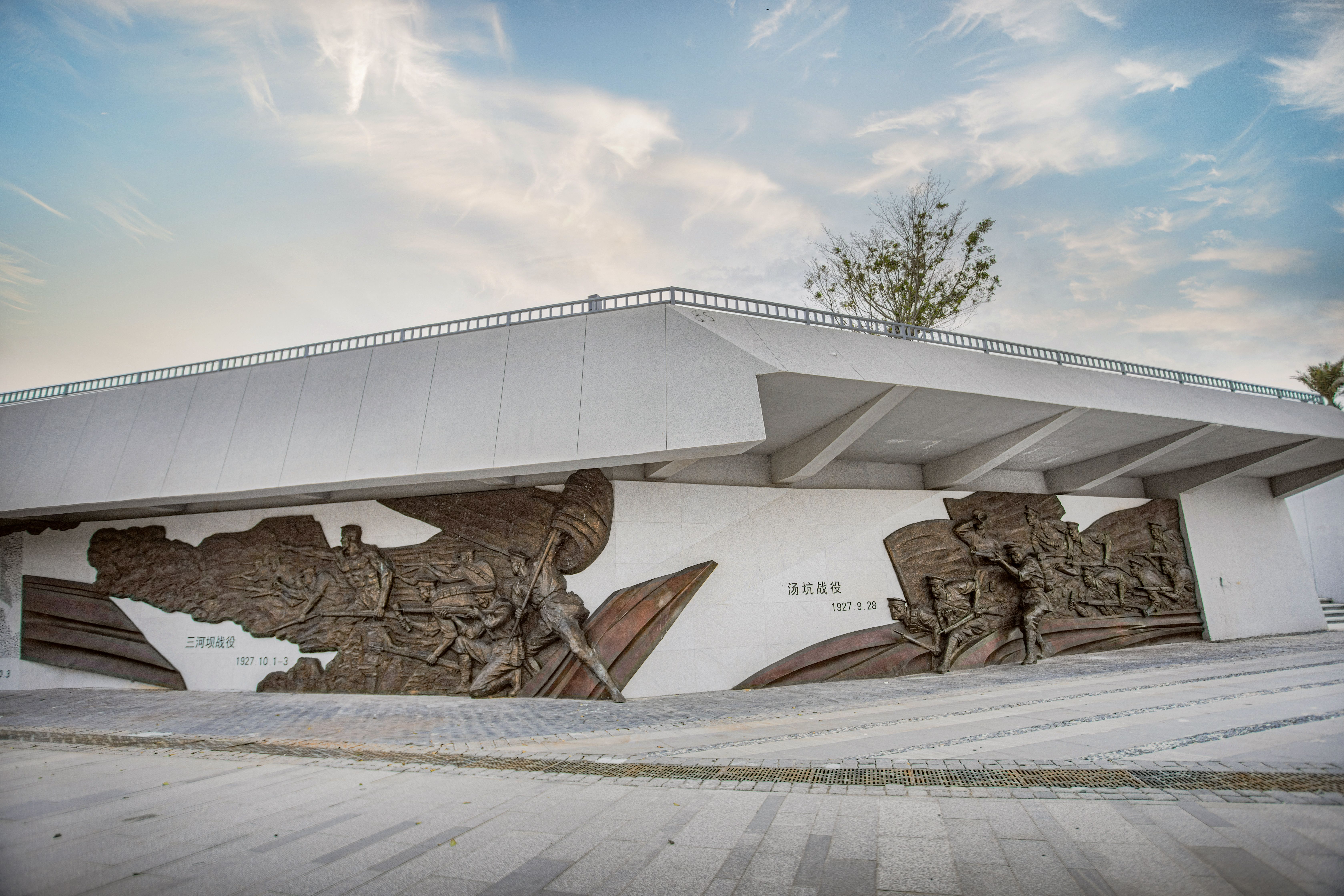 汕尾《周恩来渡海公园主题浮雕》局部二200米，1.5米，2.8米