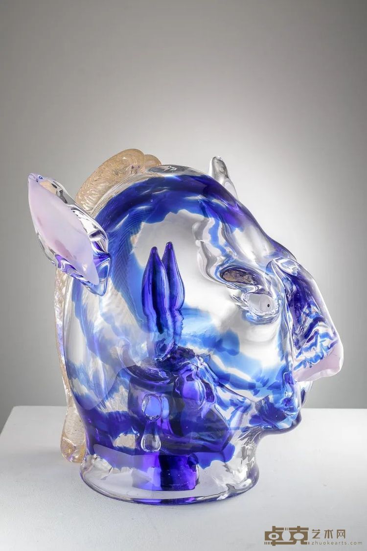 蓝虎2024玻璃，着色玻璃，银38 × 34 × 34 cm（外层）28 × 14 × 12 cm（内层）