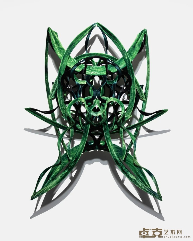 《绳文_纠结的森林》，天鹅绒面料、聚酯骨、塑料杆，125 × 93 × 33 cm，2024