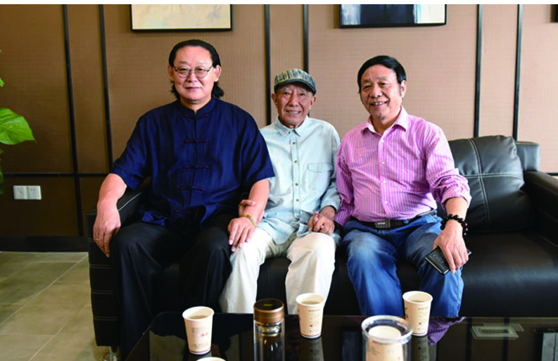 与裘辑木、朱秀坤在合肥